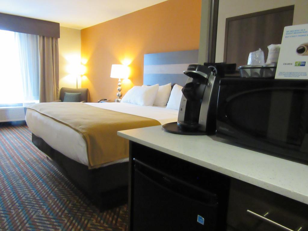 Holiday Inn Express Wichita South By Ihg Dış mekan fotoğraf